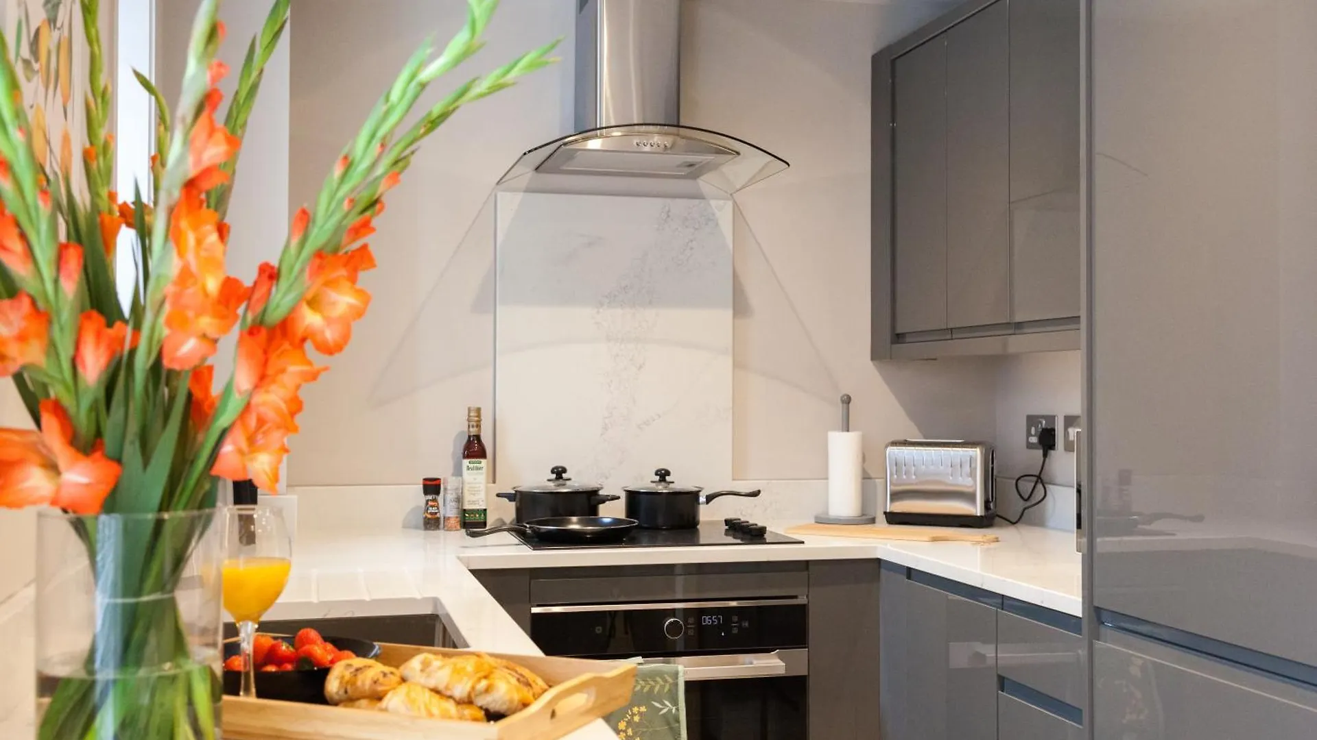 Apartament 1 Bedroom Flat - Long Term Stay Rates-Contractors-Professionals-Relocation Leeds