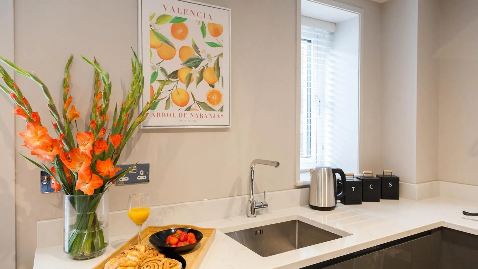 Apartament 1 Bedroom Flat - Long Term Stay Rates-Contractors-Professionals-Relocation Leeds