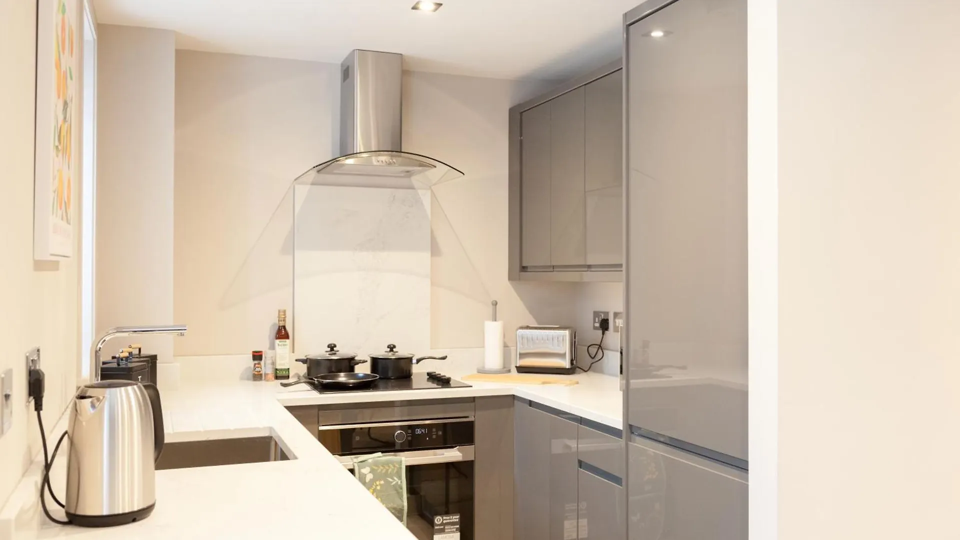 1 Bedroom Flat - Long Term Stay Rates-Contractors-Professionals-Relocation Leeds  Wielka Brytania